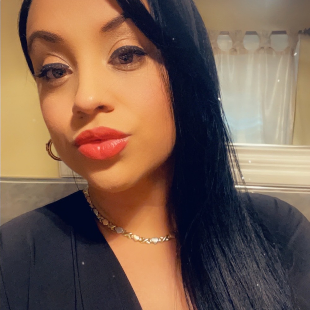 Meet your Posher, Francisca